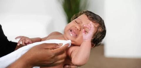 الاستفراغ عند الرضع، الأسباب والعلاج