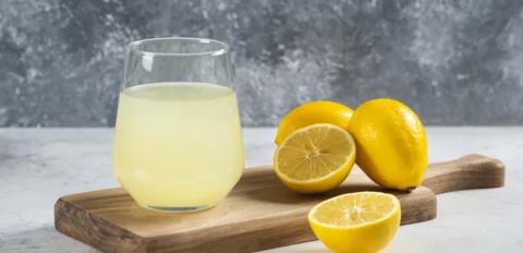 أهم فوائد عصير الليمون وأضراره