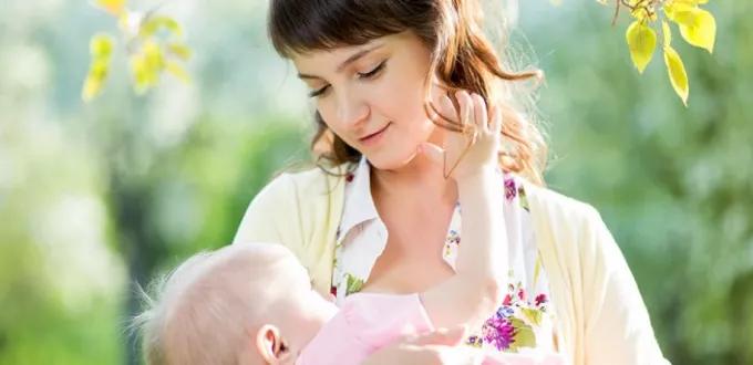 الرضاعة الطبيعية تكون شخصية الطفل