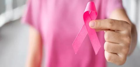 شهر اكتوبر شهر التوعية بسرطان الثدي