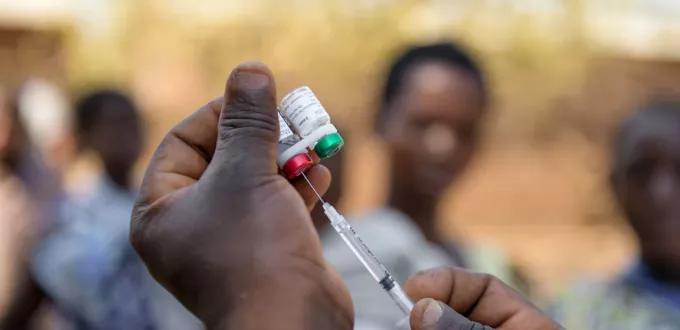 هل اقترب العلم من التوصل إلى لقاح للملاريا؟