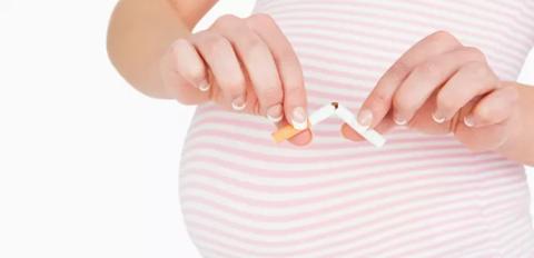 أضرار التدخين على الحامل قد تؤدي إلى كارثة