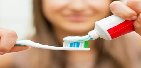 كيف تختار معجون اسنان مناسب؟
